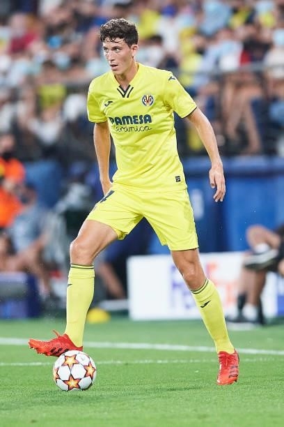 Pau Torres of Villarreal in action during the UEFA Champions League group F match between Villarreal CF and Atalanta at Estadio de la Ceramica on...