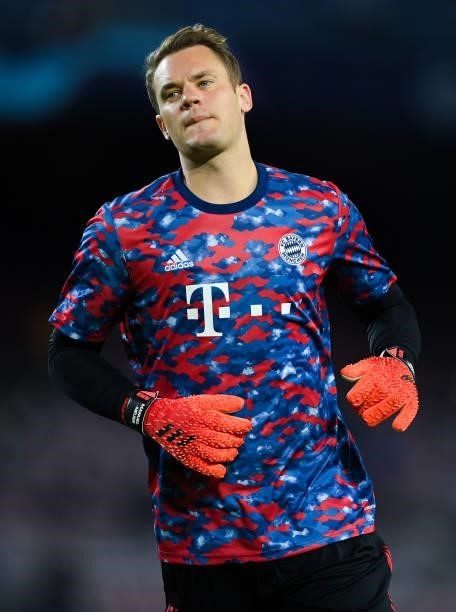 Manuel Neuer of Bayern München looks on during the warm up prior to the UEFA Champions League group E match between FC Barcelona and Bayern München...