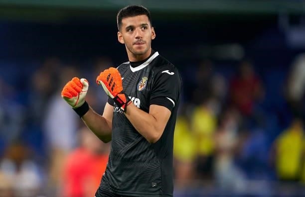 Geronimo Rulli of Villarreal celebrates after the second goal of his team scored by Arnaut Danjuma during the UEFA Champions League group F match...