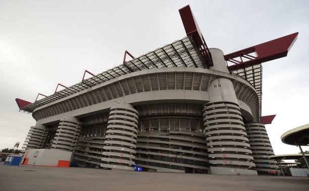 General view outside the stadium prior to the UEFA Champions League group D match between FC Internazionale and Real Madrid at Giuseppe Meazza...
