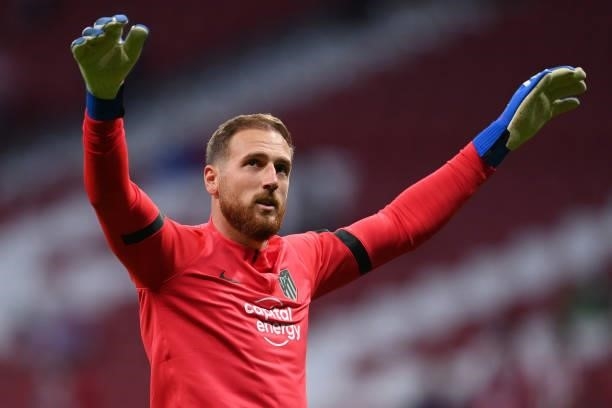 Jan Oblak of Atletico Madrid warms up prior to the UEFA Champions League group B match between Atletico Madrid and FC Porto at Wanda Metropolitano on...
