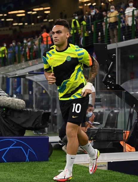 Lautaro Martinez of FC Internazionale runs onto the pitch before the UEFA Champions League group D match between Inter and Real Madrid at Giuseppe...
