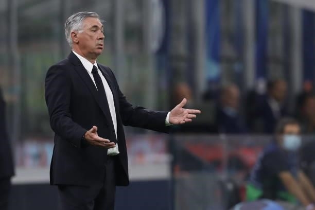 Carlo Ancelotti Head coach of Real Madrid reacts during the UEFA Champions League group D match between Inter and Real Madrid at Giuseppe Meazza...
