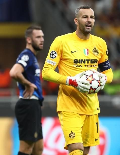 Samir Handanovic of FC Internazionale looks on during the UEFA Champions League group D match between Inter and Real Madrid at Giuseppe Meazza...