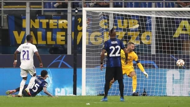 Rodrygo Real Madrid scores the opening goal during the UEFA Champions League group D match between Inter and Real Madrid at Giuseppe Meazza Stadium...