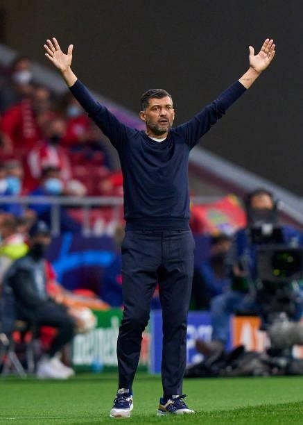 Sergio Conceicao, Manager of FC Porto reacts during the UEFA Champions League group B match between Atletico Madrid and FC Porto at Wanda...
