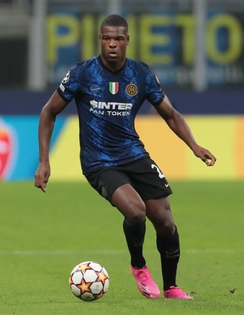 Denzel Dumfries of FC Internazionale in action during the UEFA Champions League group D match between FC Internazionale and Real Madrid at Giuseppe...