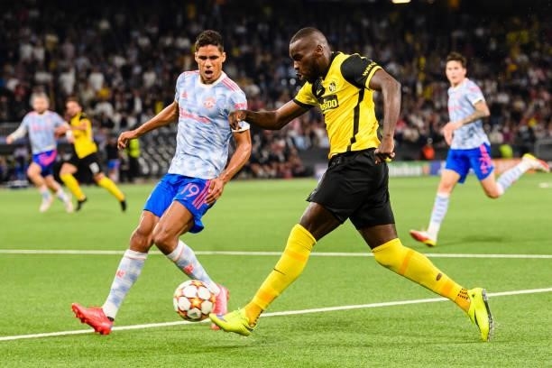 Wilfried Kanga of Young Boys is chased by Raphael Varane of Manchester United during the UEFA Champions League group F match between BSC Young Boys...