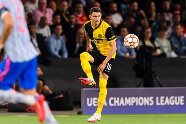 Christian Fassnacht of Young Boys controls the ball during the UEFA Champions League group F match between BSC Young Boys and Manchester United at...