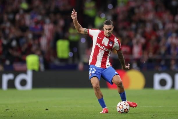 Mario Hermoso of Atletico de Madrid controls the ball during the UEFA Champions League group B match between Atletico Madrid and FC Porto at Wanda...