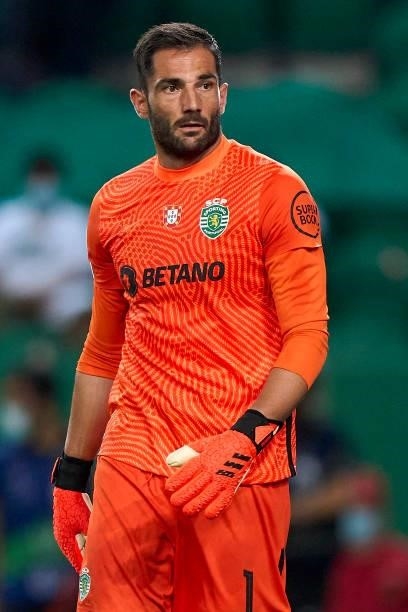 Antonio Adan of Sporting CP looks on during the UEFA Champions League group C match between Sporting CP and AFC Ajax at Estadio Jose Alvalade on...