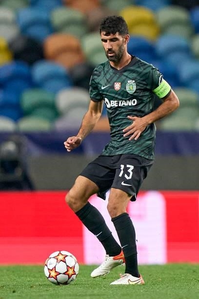 Luis Neto of Sporting CP in action during the UEFA Champions League group C match between Sporting CP and AFC Ajax at Estadio Jose Alvalade on...