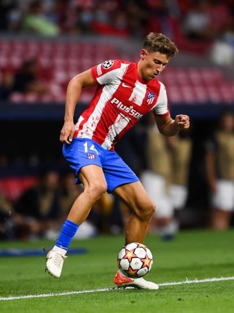 Marcos Llorente of Atletico de Madrid runs with the ball during the UEFA Champions League group B match between Atletico Madrid and FC Porto at Wanda...