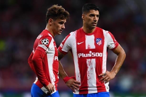 Antoine Griezmann and Luis Suarez of Atletico de Madrid look on during the UEFA Champions League group B match between Atletico Madrid and FC Porto...