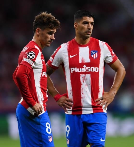 Antoine Griezmann and Luis Suarez of Atletico de Madrid look on during the UEFA Champions League group B match between Atletico Madrid and FC Porto...