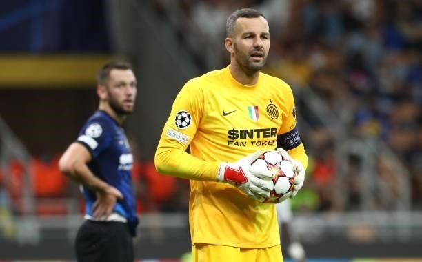 Samir Handanovic of FC Internazionale looks on during the UEFA Champions League group D match between Inter and Real Madrid at Giuseppe Meazza...