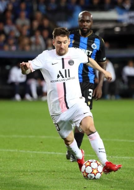 Lionel Messi of PSG in action with the ball during the UEFA Champions League group A match between Club Brugge KV and Paris Saint-Germain at Jan...
