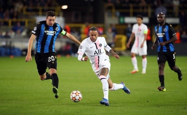 Neymar of PSG battles for the ball with Hans Vanaken of Club Brugge during the UEFA Champions League group A match between Club Brugge KV and Paris...