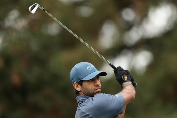 Aaron Rai hits his tee shot on the seventh hole during round one of the Fortinet Championship at Silverado Resort and Spa on September 16, 2021 in...