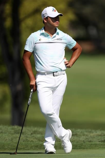 Si Woo Kim stands on the eighth hole during round one of the Fortinet Championship at Silverado Resort and Spa on September 16, 2021 in Napa,...