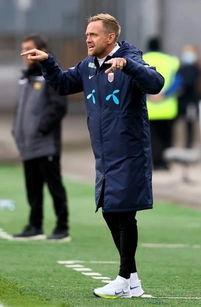 Martin Sjoergen, head coach of Norway gestures during the FIFA Women's World Cup 2023 Qualifier group F match between Norway and Armenia at Ullevaal...