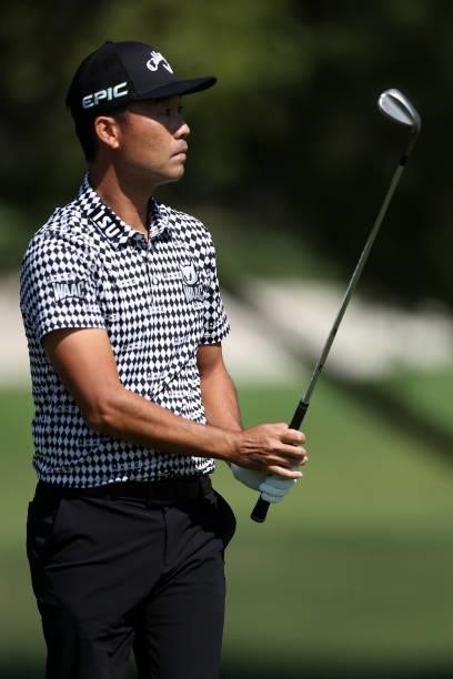 Kevin Na hits an approach shot on the eighth hole during round one of the Fortinet Championship at Silverado Resort and Spa on September 16, 2021 in...