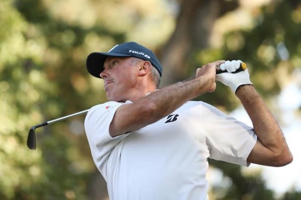 Matt Kuchar hits his tee shot on the 15th hole during round one of the Fortinet Championship at Silverado Resort and Spa on September 16, 2021 in...