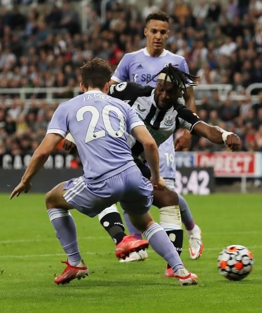 Allan Saint-Maximin of Newcastle United scores his team's first goal during the Premier League match between Newcastle United and Leeds United at St....