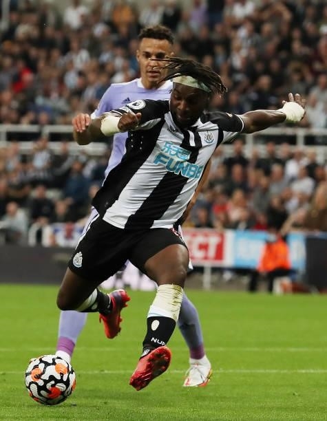 Allan Saint-Maximin of Newcastle United scores his team's first goal during the Premier League match between Newcastle United and Leeds United at St....