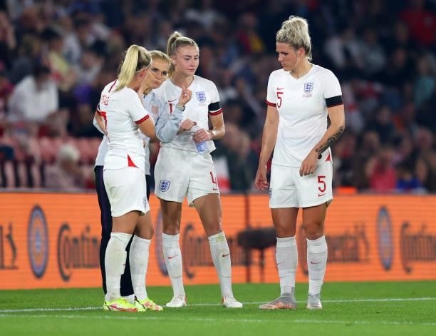 Sarina Wiegman manager of England speaks with Leah Williamson, Beth Mead and Millie Bright during the FIFA Women's World Cup 2023 Qualifier group D...