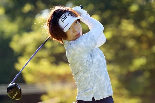 Shiho Oyama of Japan hits her tee shot on the 1st hole during the final round of the Sumitomo Life Vitality Ladies Tokai Classic at Shin Minami Aichi...