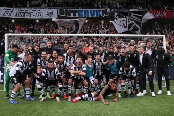 Heracles celebrating during the Dutch Eredivisie match between Heracles Almelo and AZ at Erve Asito on September 19, 2021 in Almelo, Netherlands