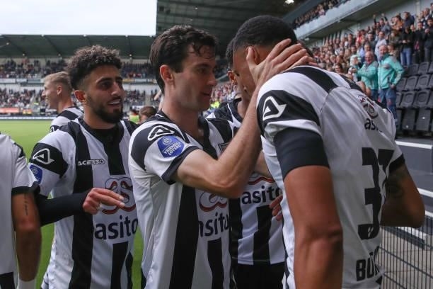 Delano Burgzorg of Heracles Almelo celebrating his goal with Luca de la Torre of Heracles Almelo during the Dutch Eredivisie match between Heracles...