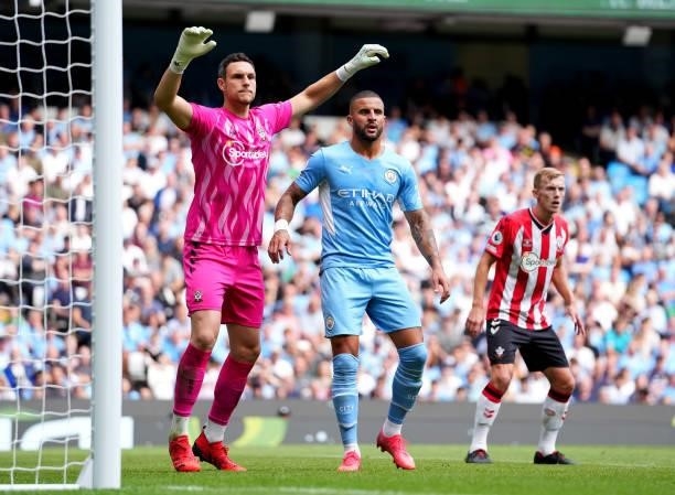 Kyle Walker of Manchester City and Alex McCarthy of Southampton during the Premier League match between Manchester City and Southampton at Etihad...