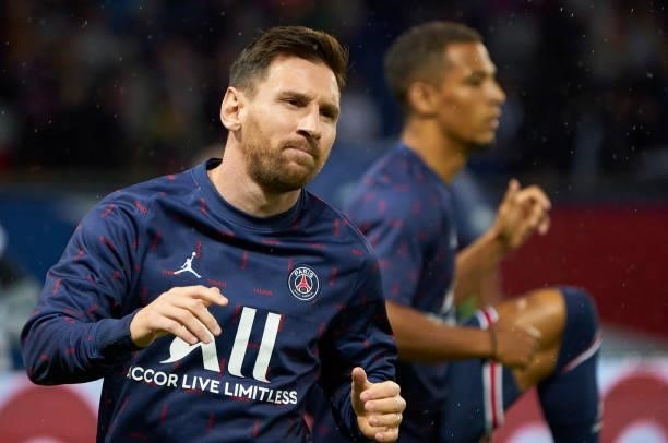 Lionel Messi of Paris Saint Germain warms up prior to the Ligue 1 Uber Eats match between Paris Saint Germain and Lyon at Parc des Princes on...