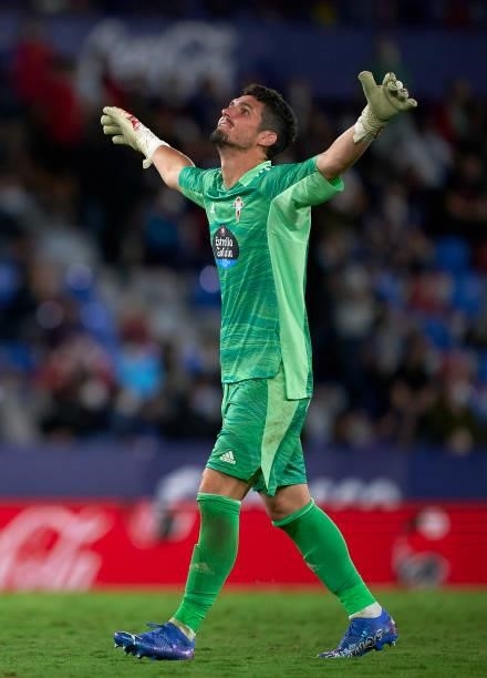 Matias Dituro of RC Celta celebrates after the second goal of his team scored by Brais Mendez during the La Liga Santander match between Levante UD...