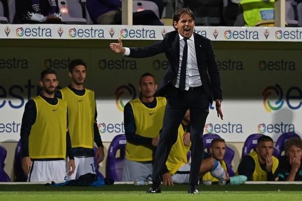 Head Coach Simone Inzaghi of FC Internazionale during the Serie A match between ACF Fiorentina v FC Internazionale at Stadio Artemio Franchi on...