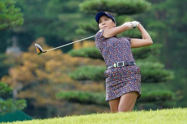 Eri Joma hits her tee shot on the 1st hole during the first round of the Chugoku Shimbun Chupea Ladies Cup at the Geinan Country Club on September...