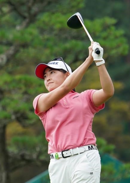 Chisato Iwai of Japan hits her tee shot on the 1st hole during the first round of the Chugoku Shimbun Chupea Ladies Cup at the Geinan Country Club on...