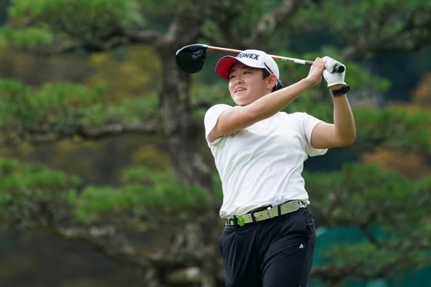 Akie Iwai of Japan hits her tee shot on the 1st hole during the first round of the Chugoku Shimbun Chupea Ladies Cup at the Geinan Country Club on...