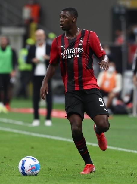 Fode’ Ballo-Toure’ of AC Milan in action during the Serie A match between AC Milan and Venezia FC at Stadio Giuseppe Meazza on September 22, 2021 in...
