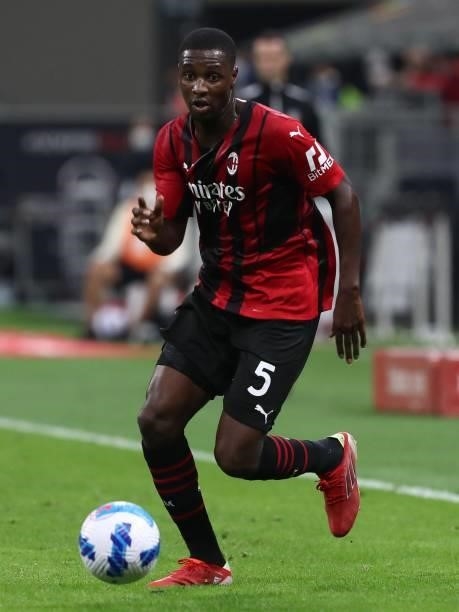 Fode’ Ballo-Toure’ of AC Milan in action during the Serie A match between AC Milan and Venezia FC at Stadio Giuseppe Meazza on September 22, 2021 in...