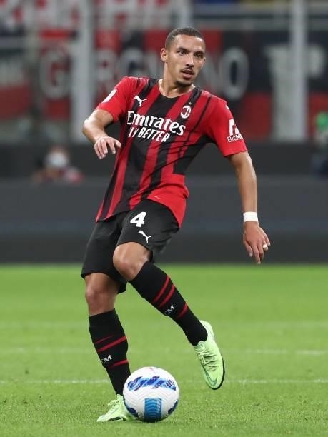 Ismael Bennacer of AC Milan in action during the Serie A match between AC Milan and Venezia FC at Stadio Giuseppe Meazza on September 22, 2021 in...