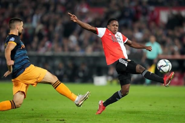 Luis Sinisterra of Feyenoord trys to control the ball during the Dutch Eredivisie match between Feyenoord and SC Heerenveen at Stadion Feijenoord De...