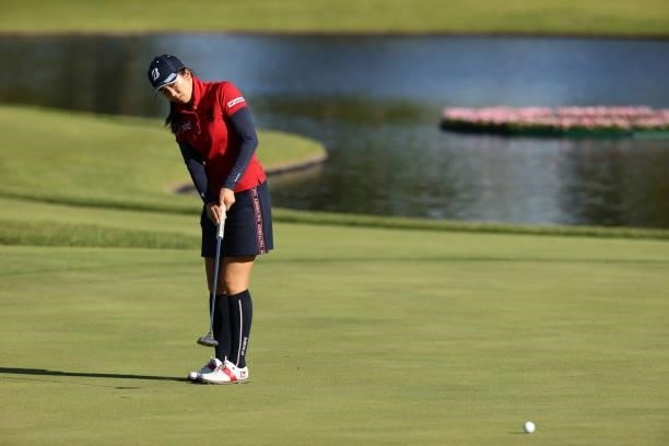 Kotone Hori of Japan attempts a putt on the 15th green during the first round of the Miyagi TV Cup Dunlop Ladies Open at Rifu Golf Club on September...