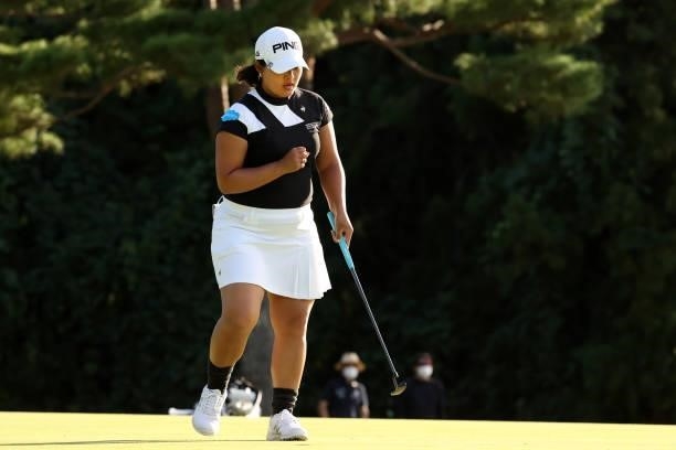 Ai Suzuki of Japan celebrates the birdie on the 16th green during the first round of the Miyagi TV Cup Dunlop Ladies Open at Rifu Golf Club on...