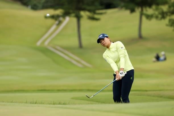Hinako Shibuno of Japan chips onto the 8th green during the second round of the Miyagi TV Cup Dunlop Ladies Open at Rifu Golf Club on September 25,...