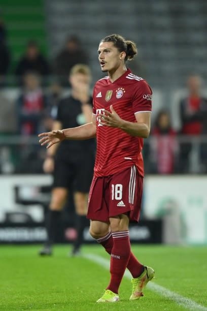 Marcel Sabitzer of FC Bayern Muenchen gestures during the Bundesliga match between SpVgg Greuther Fürth and FC Bayern München at Sportpark Ronhof...