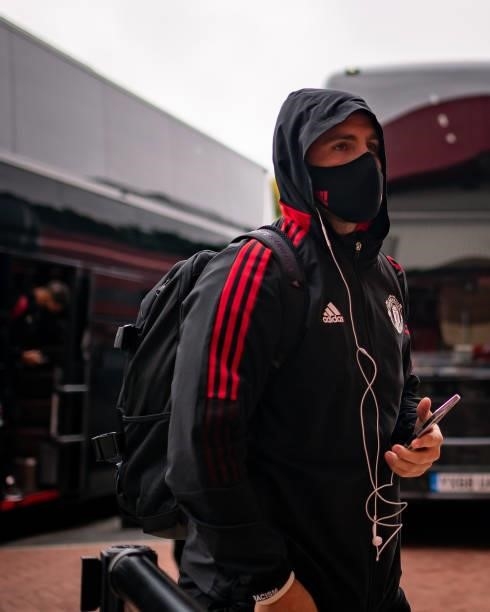 Luke Shaw arrives ahead of the Premier League match between Manchester United and Aston Villa at Old Trafford on September 25, 2021 in Manchester,...