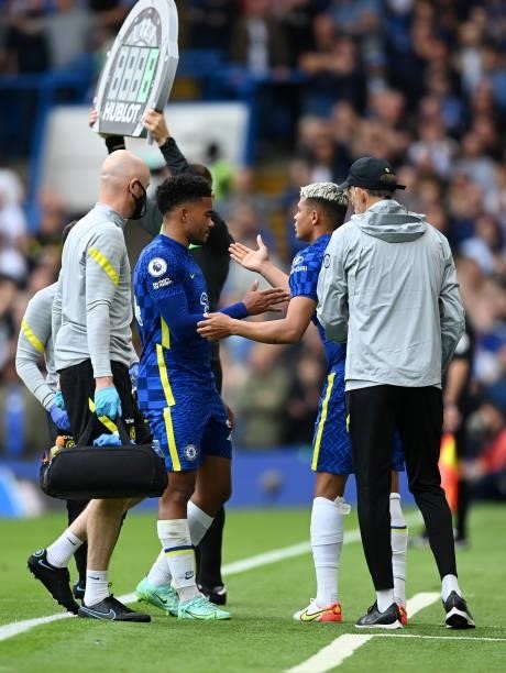 Reece James of Chelsea is substituted for Thiago Silva of Chelsea during the Premier League match between Chelsea and Manchester City at Stamford...